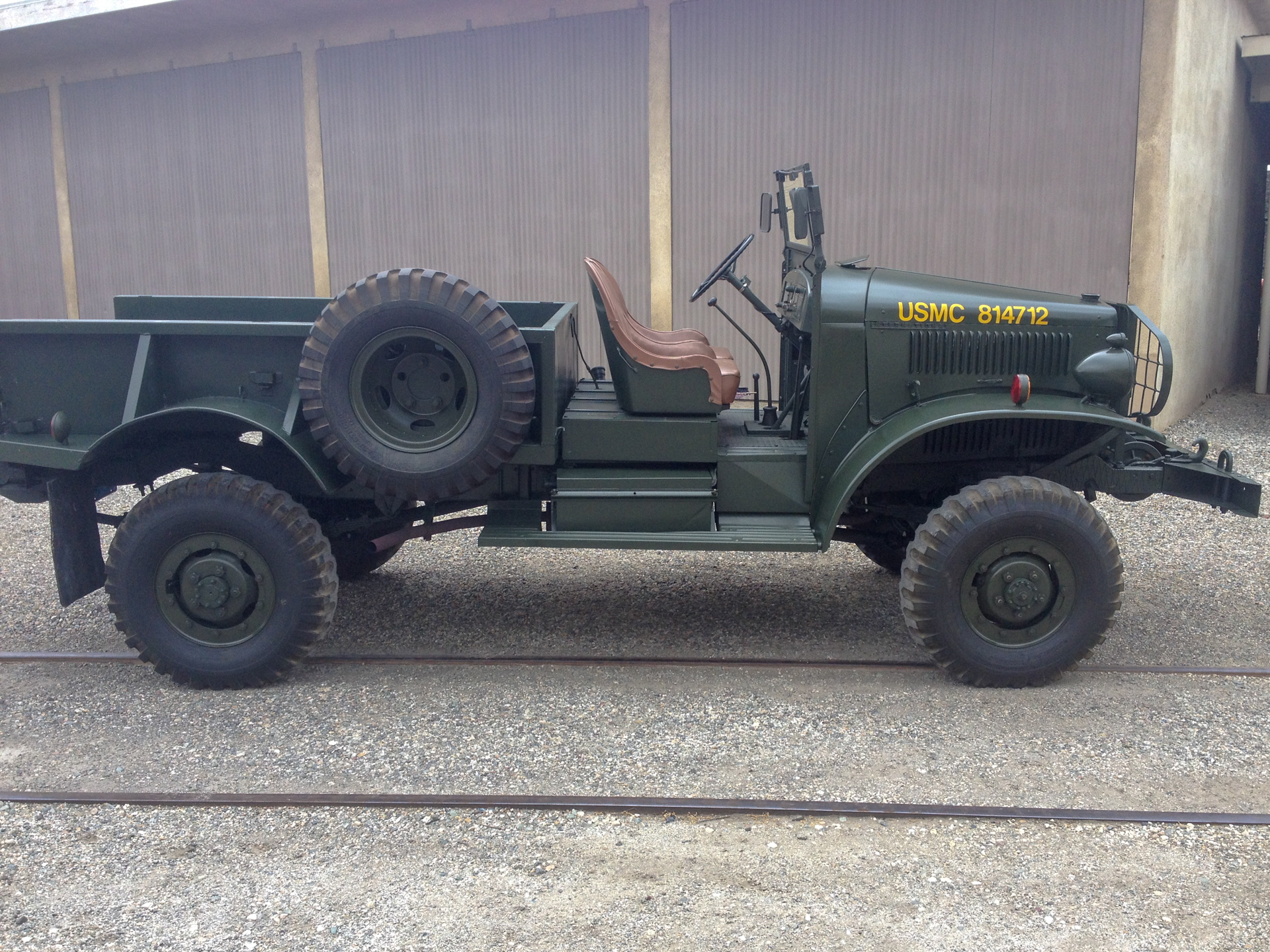 International M-2-4 1 Ton — view 2