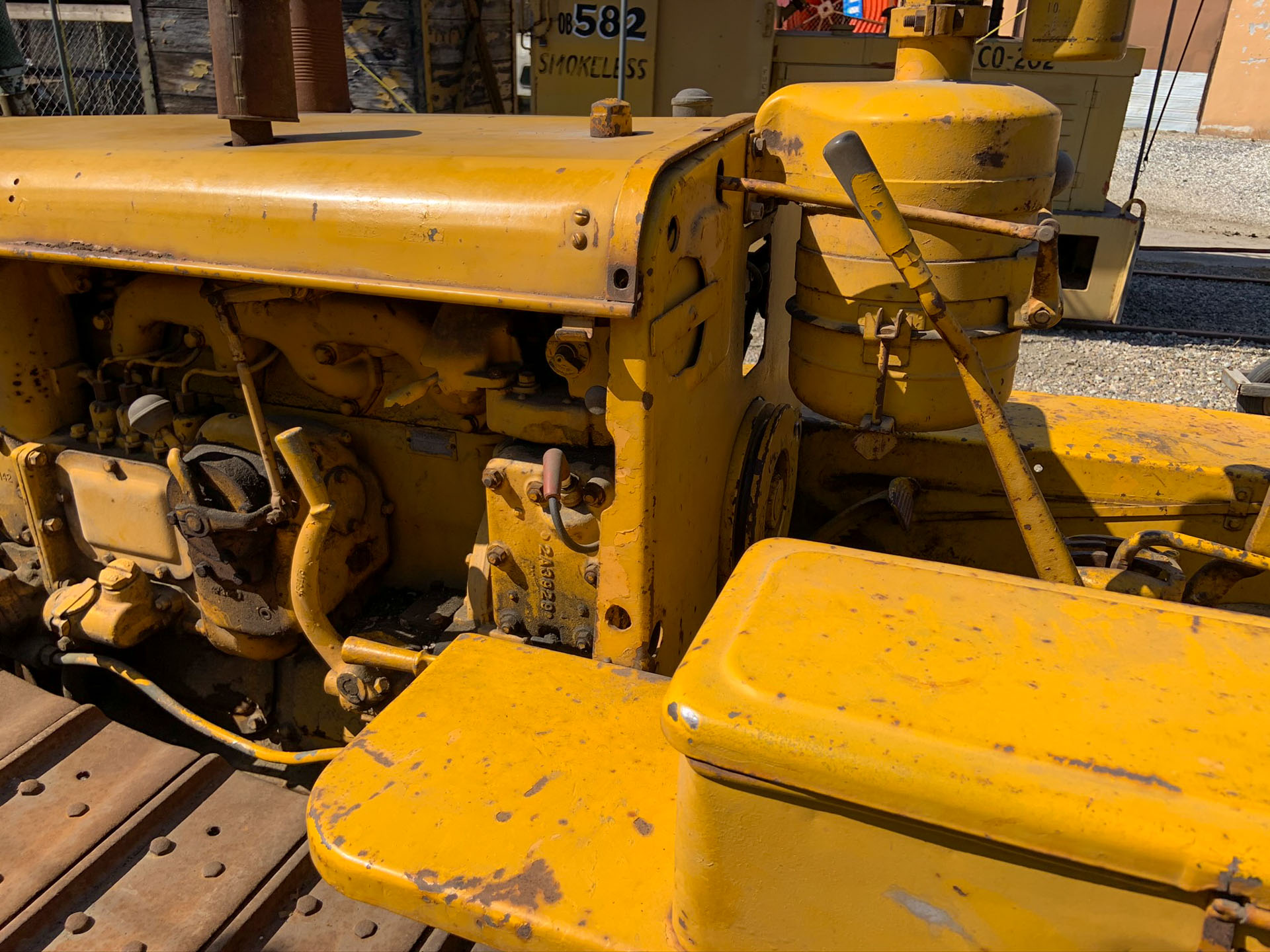 Caterpillar D2 — view 3