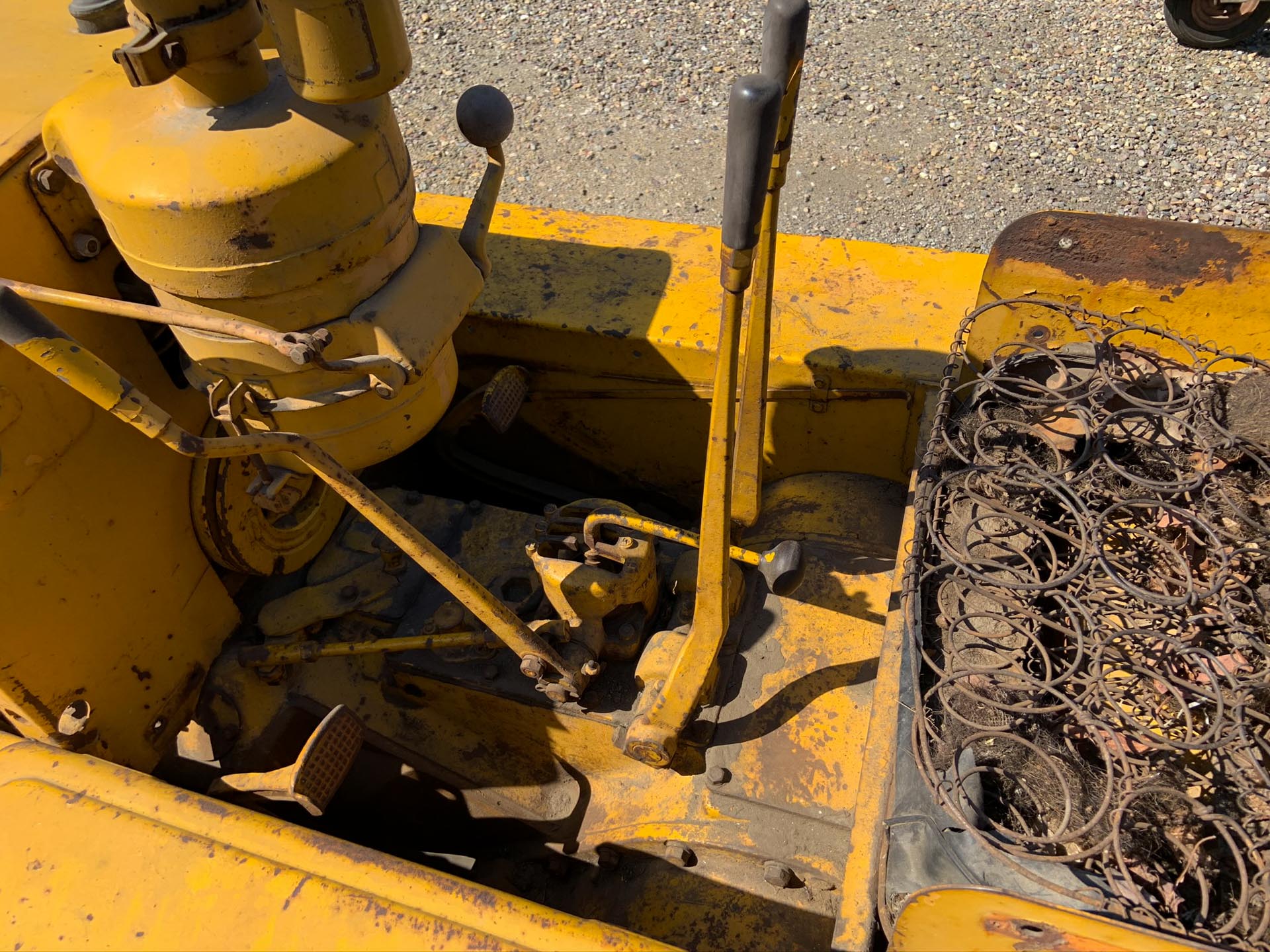 Caterpillar D2 — view 4