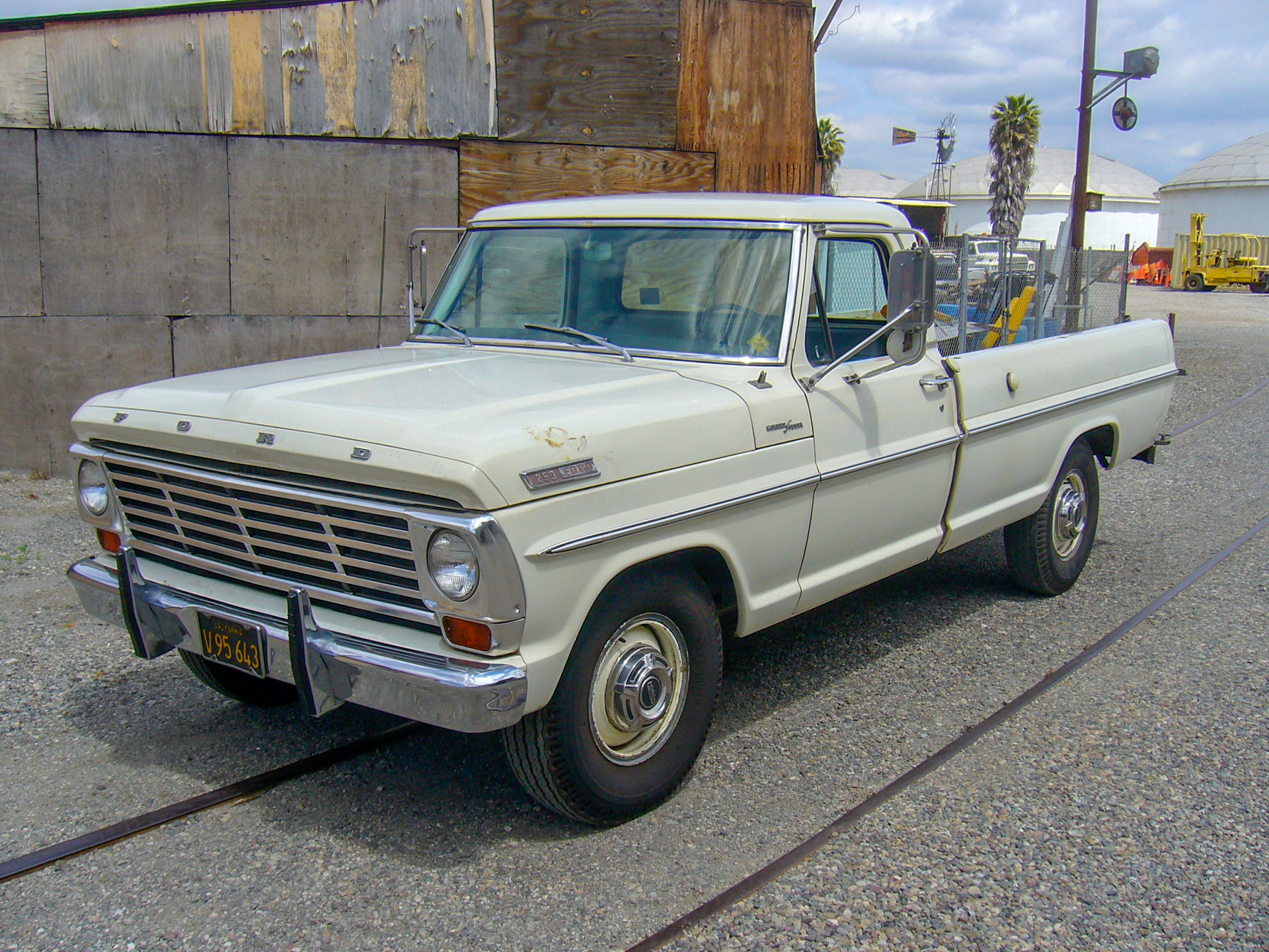Ford F250 Camper Special