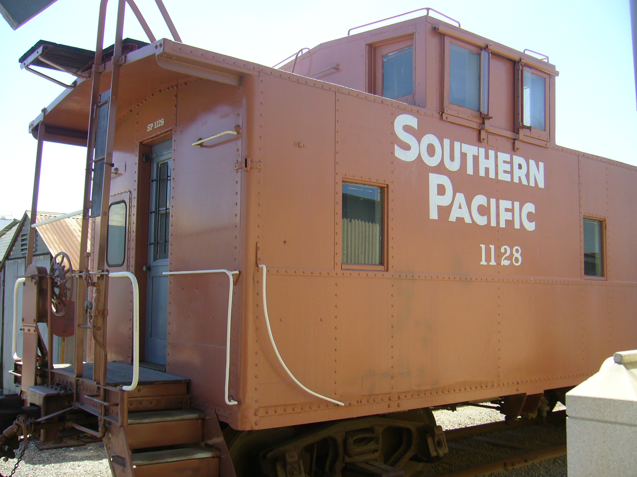 Southern Pacific Caboose #1128